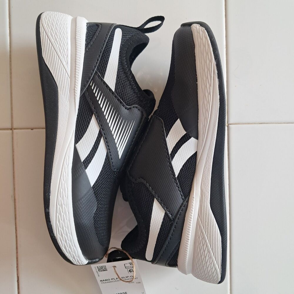 Reebok Nano Play Slip-On Kids Size 11 Sneakers Tennis Shoes Black & White